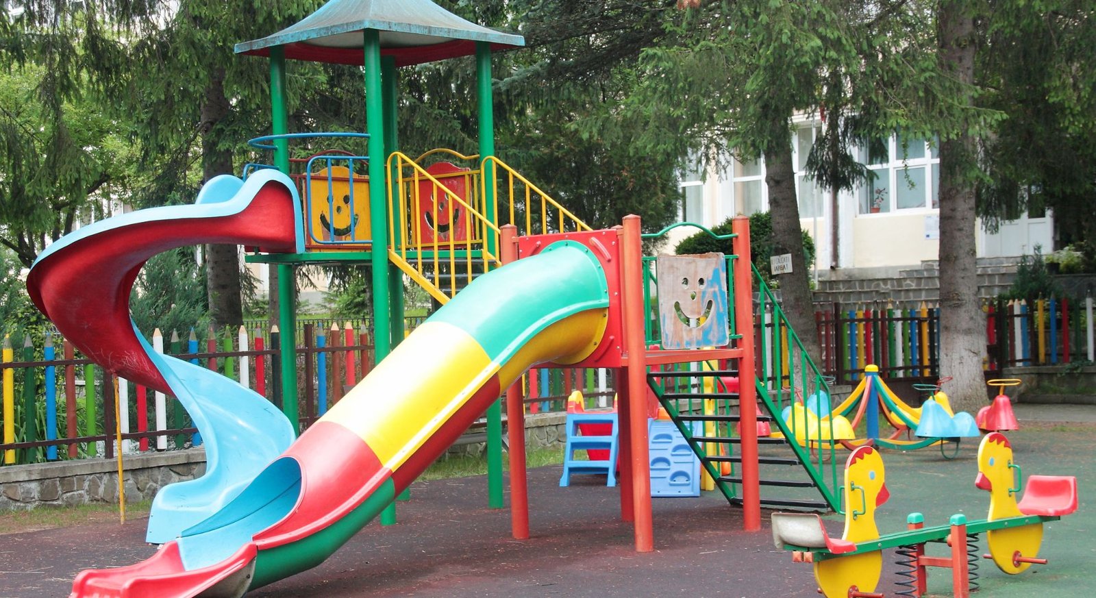 Kids’ Play Area